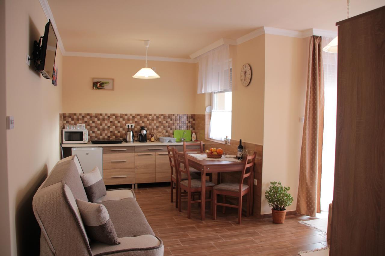 Imola és Andrea Apartmanház 2 Hajdúszoboszló Exterior foto