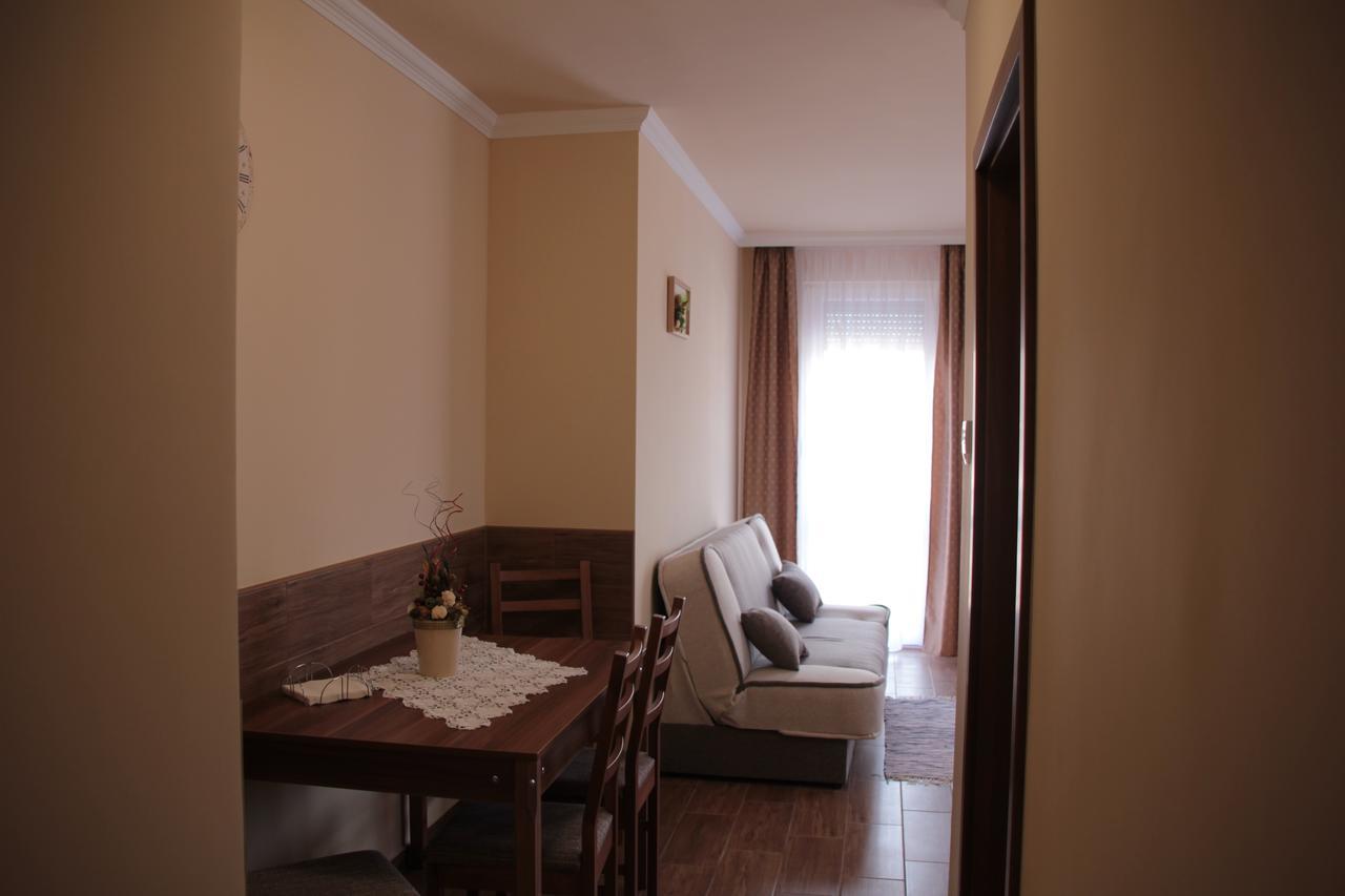 Imola és Andrea Apartmanház 2 Hajdúszoboszló Exterior foto