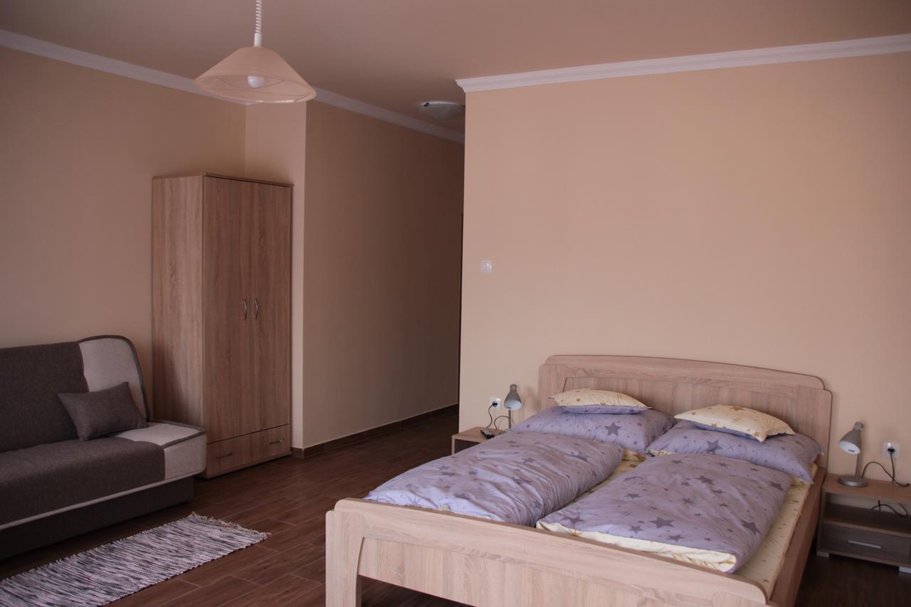 Imola és Andrea Apartmanház 2 Hajdúszoboszló Exterior foto