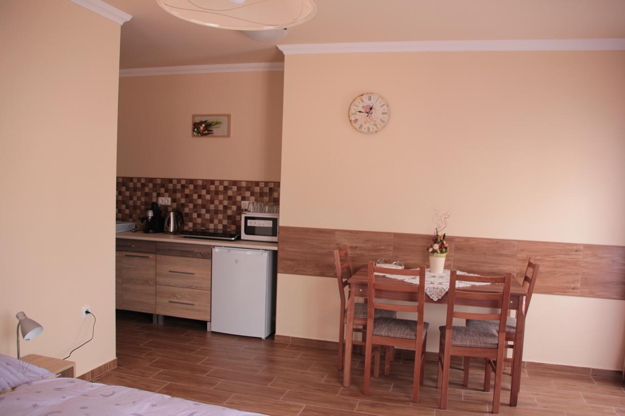 Imola és Andrea Apartmanház 2 Hajdúszoboszló Exterior foto