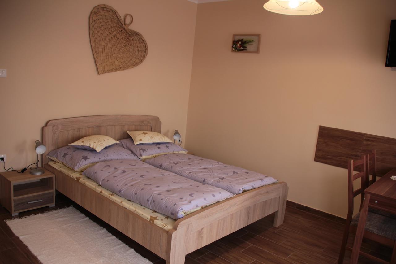 Imola és Andrea Apartmanház 2 Hajdúszoboszló Exterior foto