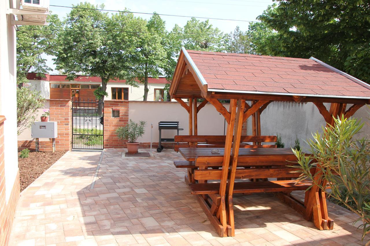 Imola és Andrea Apartmanház 2 Hajdúszoboszló Exterior foto